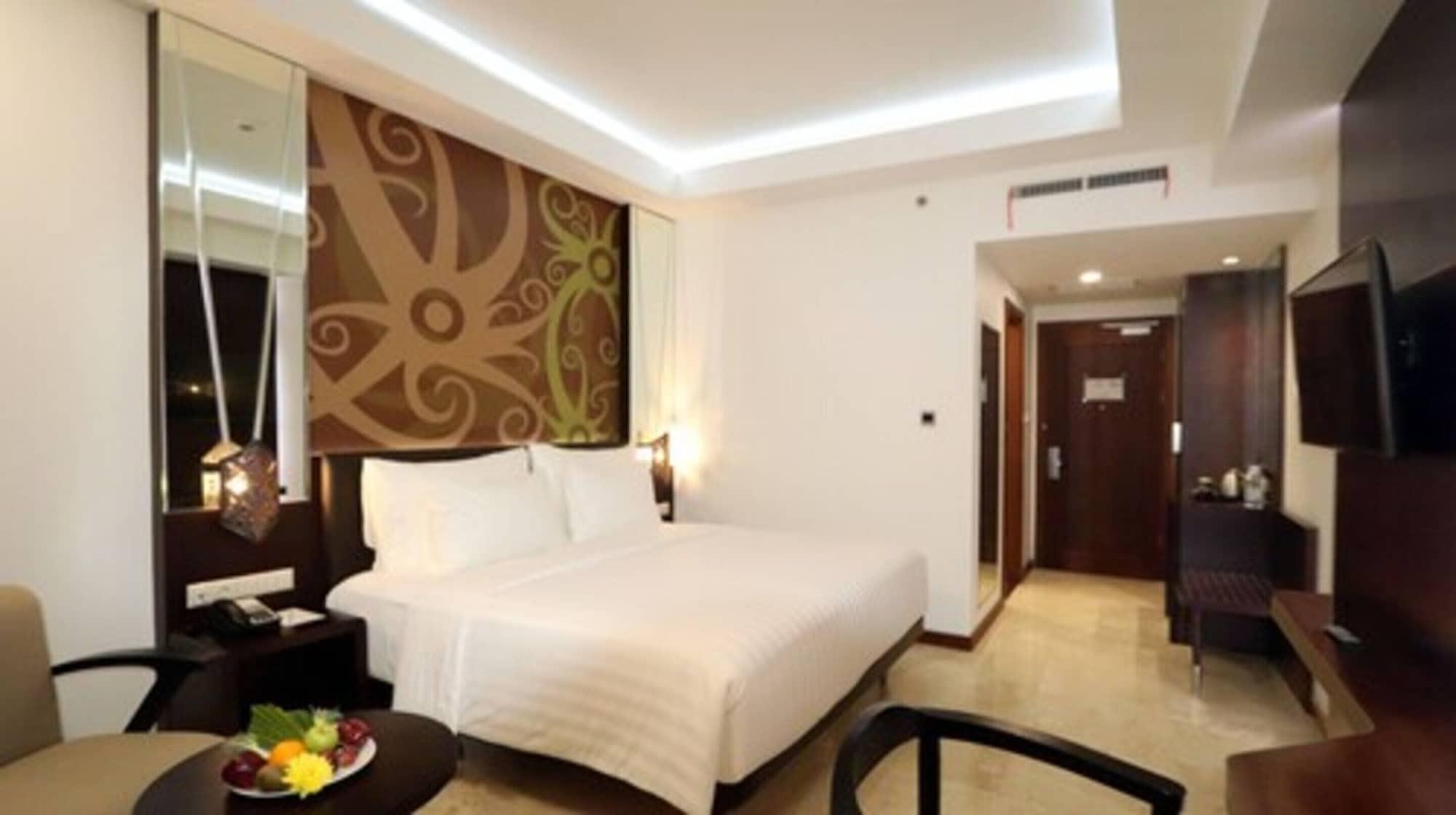 M Bahalap Hotel Palangka Raya Екстер'єр фото